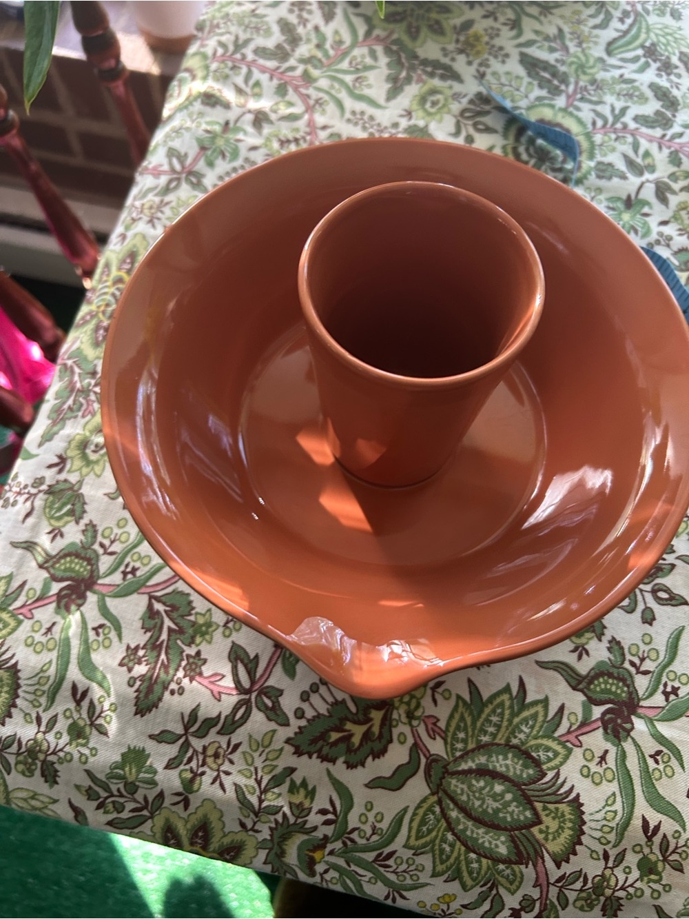 Chicken Chimney Bowl with Center Cup terracotta with moisture baked into bird